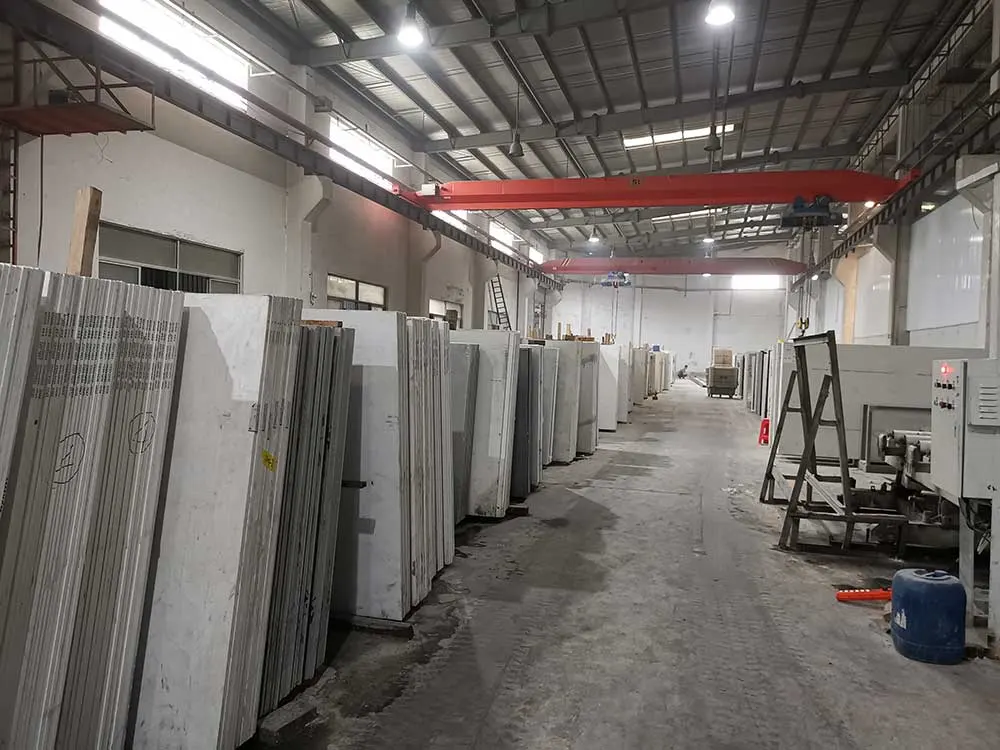Vertical slab curing and inventory warehouse with neat quartz arrays